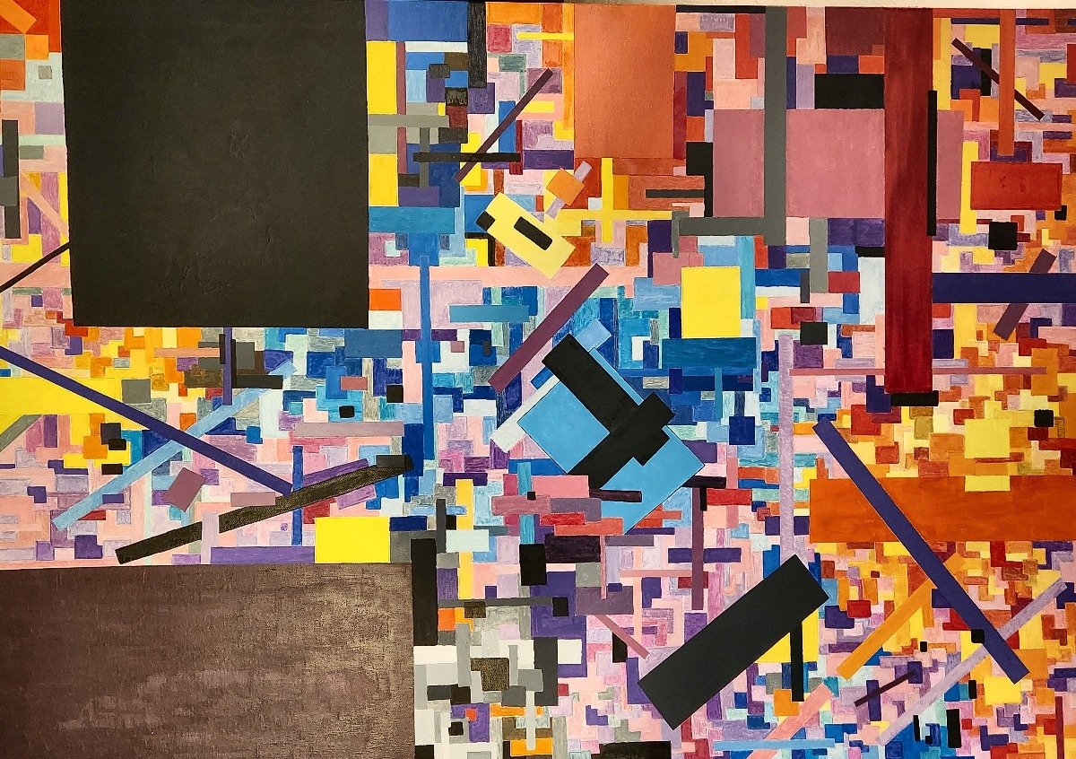 Pintura abstracta geométrica con bloques de color superpuestos en tonos azules, naranjos, rosados y negros